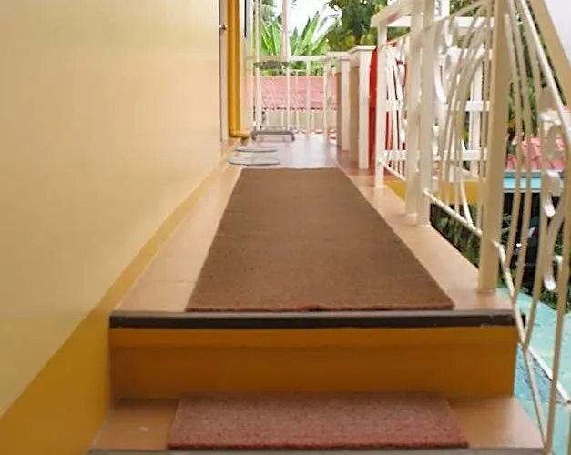 ホテル Malonzo House